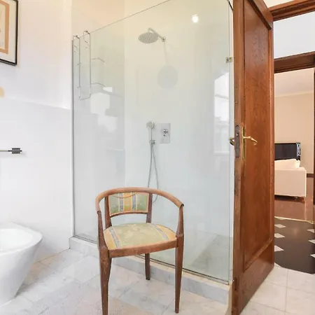 Διαμέρισμα Three-bedroom In