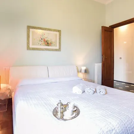 Three-bedroom In Αλμπένγκα